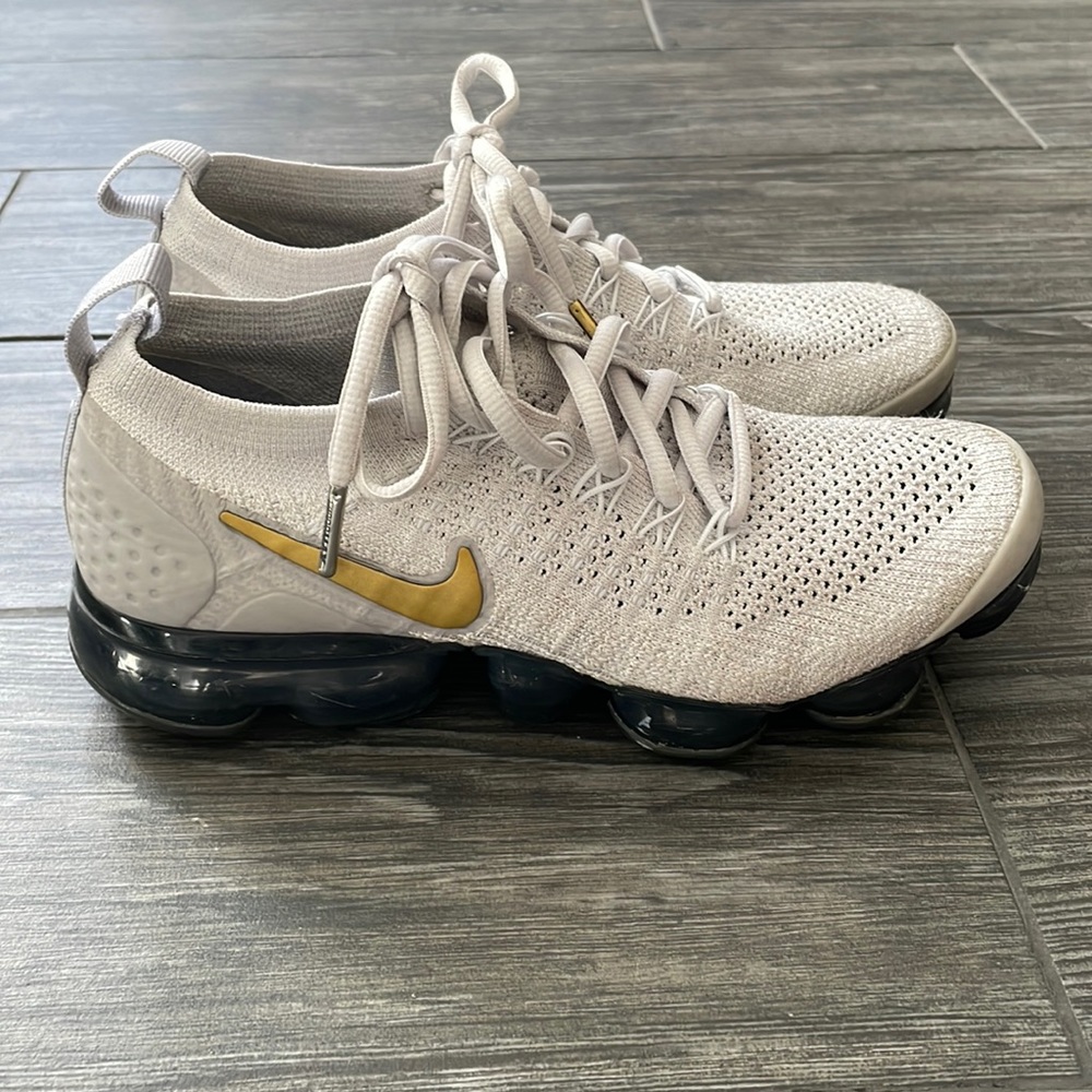 Nike vapormax gold 6